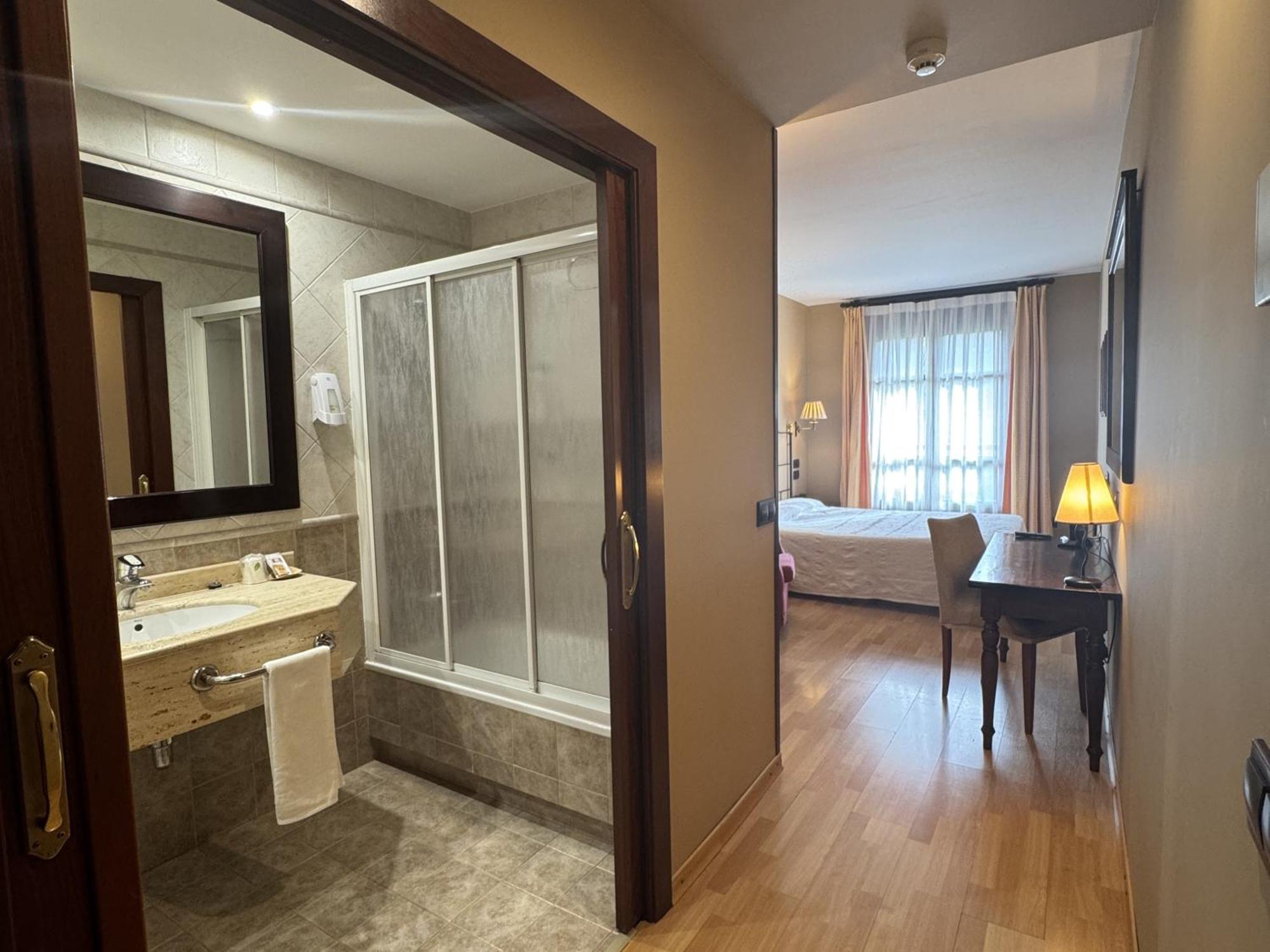 Hotel Cotiella كامبو المظهر الخارجي الصورة