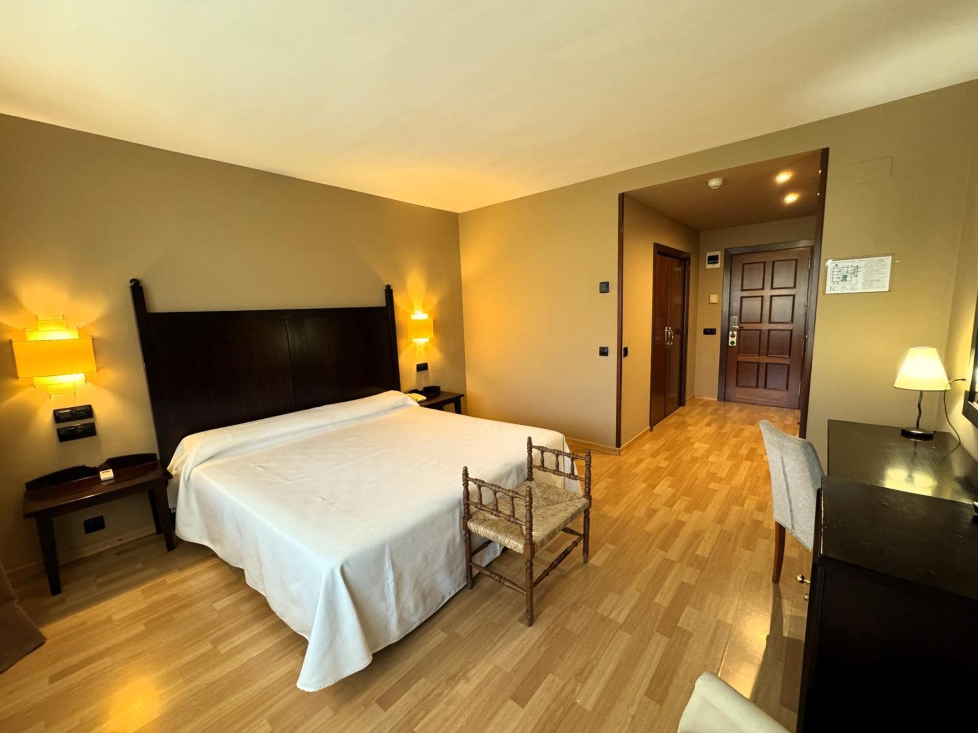 Hotel Cotiella كامبو المظهر الخارجي الصورة