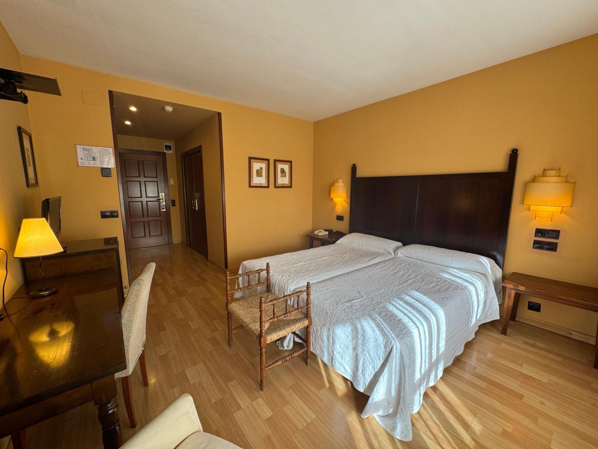 Hotel Cotiella كامبو المظهر الخارجي الصورة