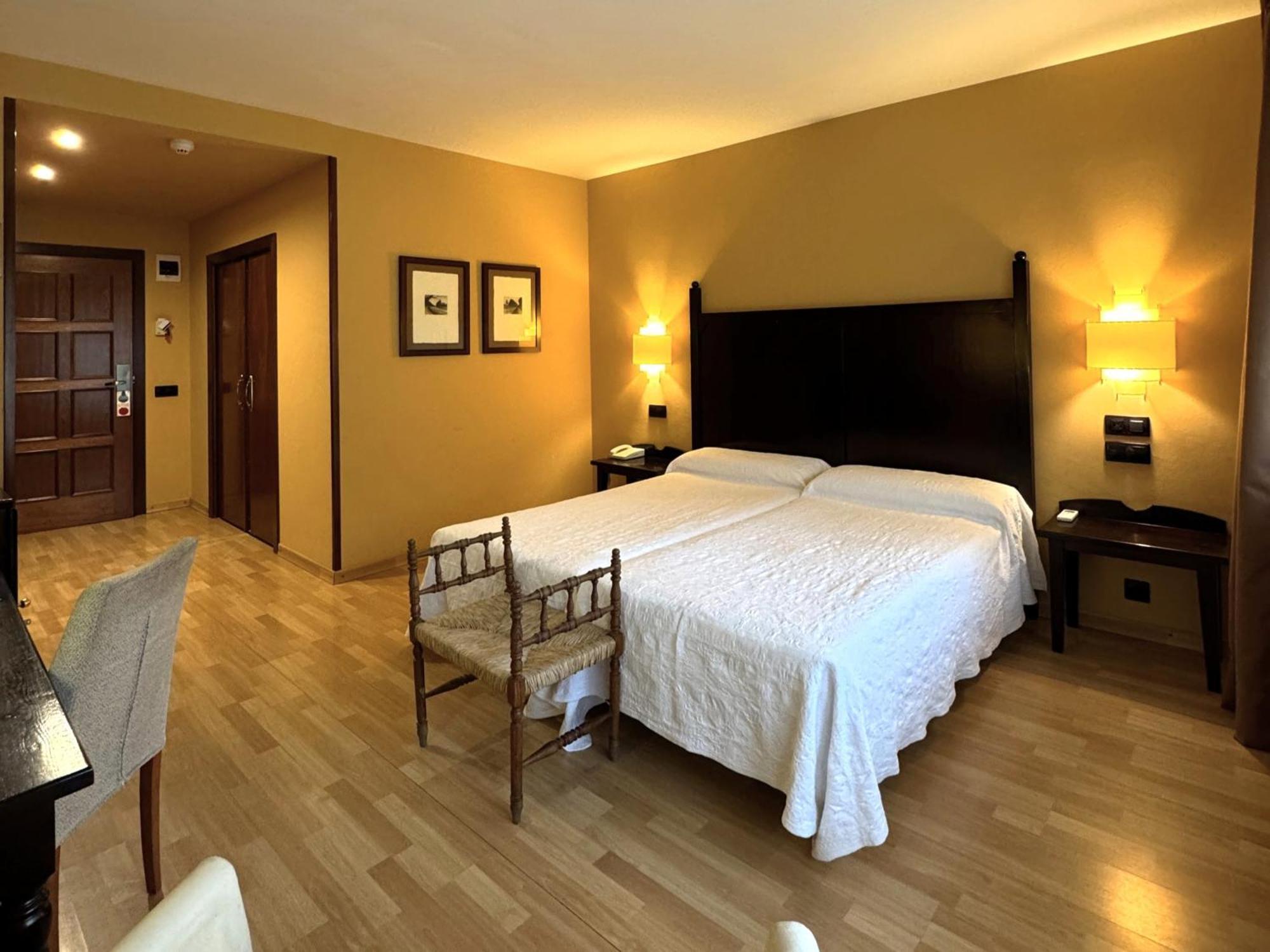 Hotel Cotiella كامبو المظهر الخارجي الصورة